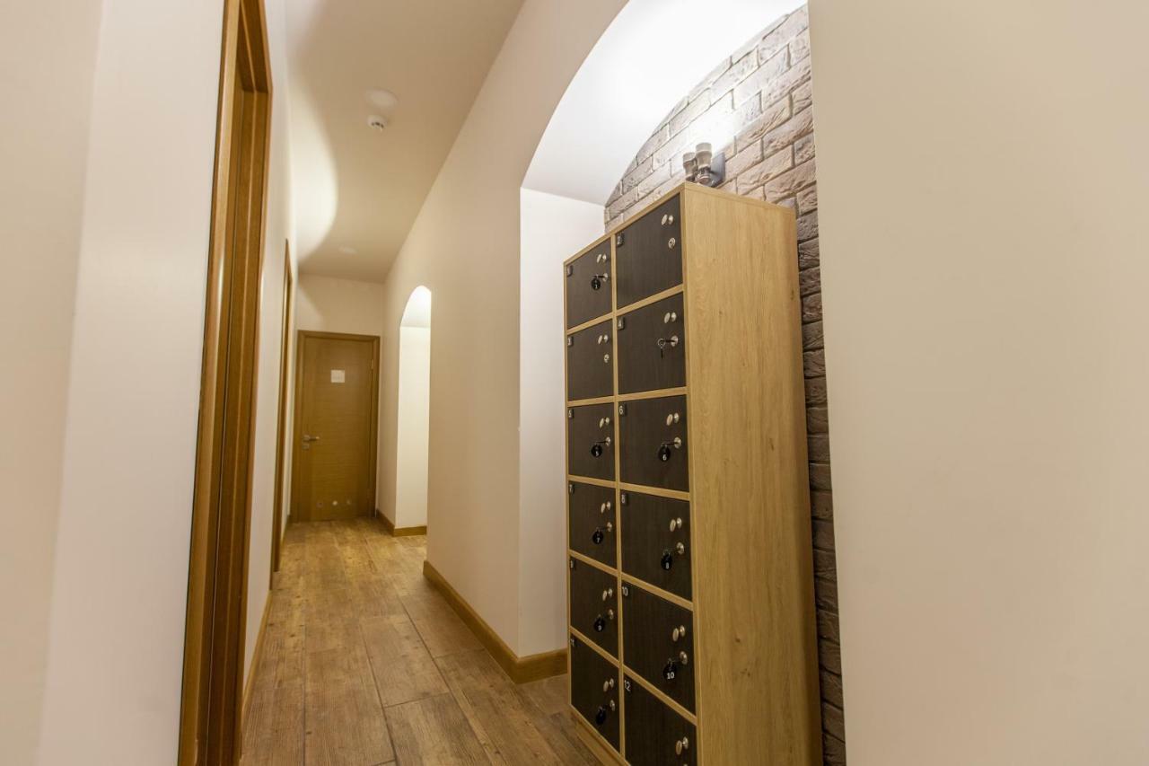 Nap & Rest Hostel Киев Экстерьер фото